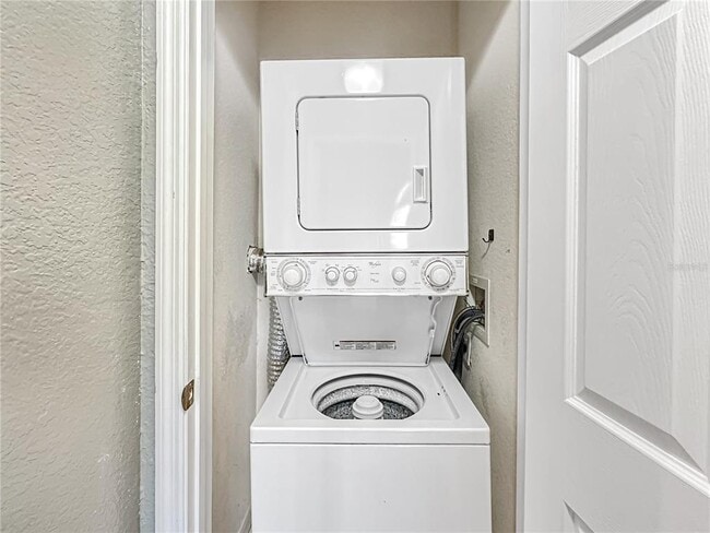 Building Photo - 11102 Indian Creek Dr