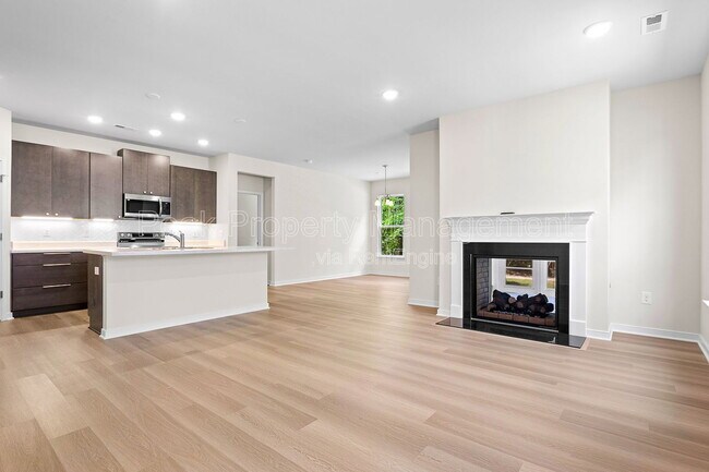 Building Photo - 9735 Kaleidoscope Row