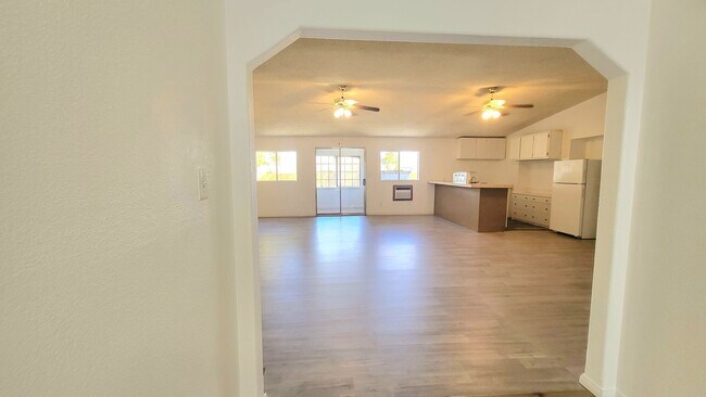 Building Photo - 521 Alaska Way