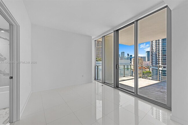 Building Photo - 851 NE 1st Ave