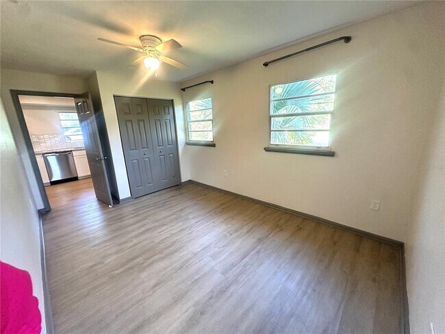 Building Photo - 4205 NE 7th St