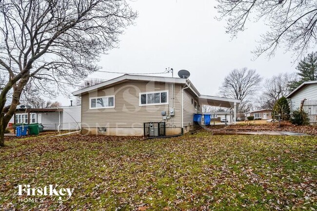 Building Photo - 1295 Ensenada Dr