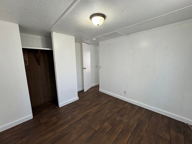 Building Photo - 2 Bedroom / 1 Bath Single wide for Rent – Irvin St, Live Oak, FL