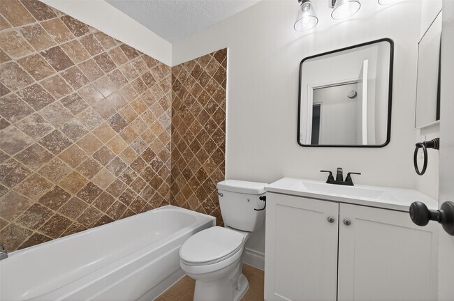 Building Photo - 10706 Lazy Meadows Dr