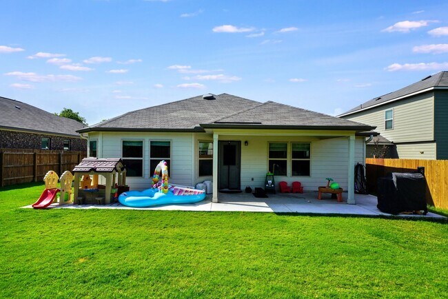 Building Photo - Stunning Home with 3-Car Garage in New Bra...
