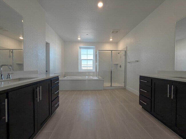 Building Photo - 2848 Dapper St