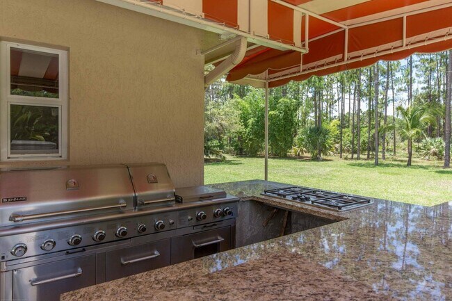 Building Photo - 14816 Stirrup Ln