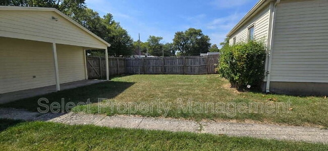 Building Photo - 1743 Rosemont Dr
