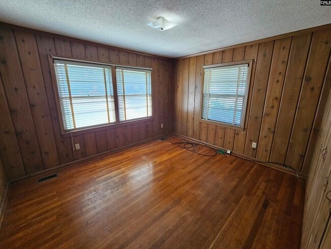Building Photo - 1507 Brennen Rd