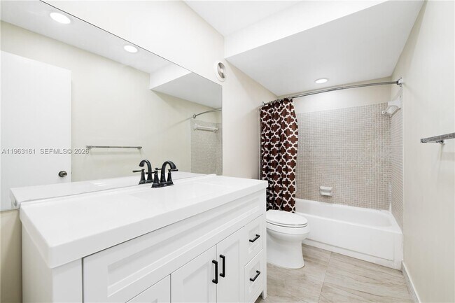 Building Photo - 16740 NE 9th Ave