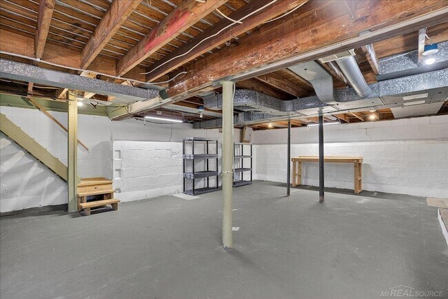 Building Photo - 1551 Oakland Ave