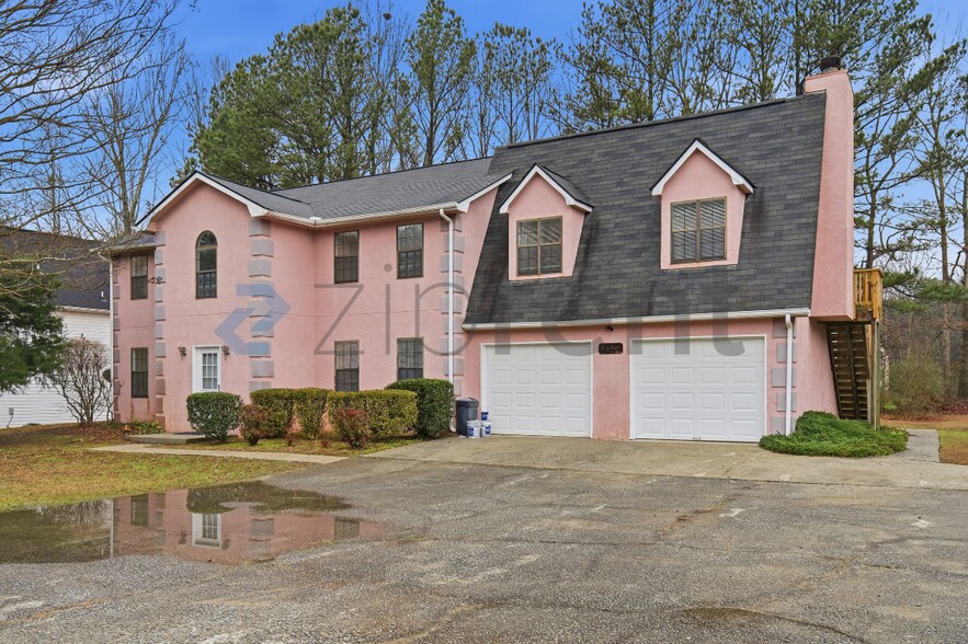 Building Photo - 5893 N Castlegate Dr