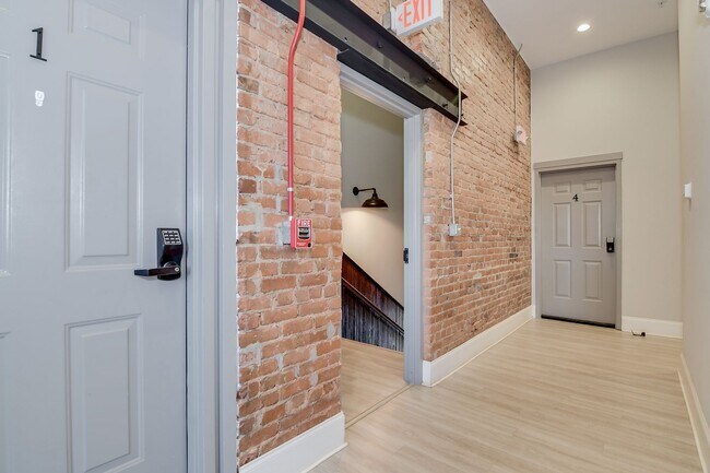 Building Photo - 2 Bedroom 1 Bath Apartment in Harlem