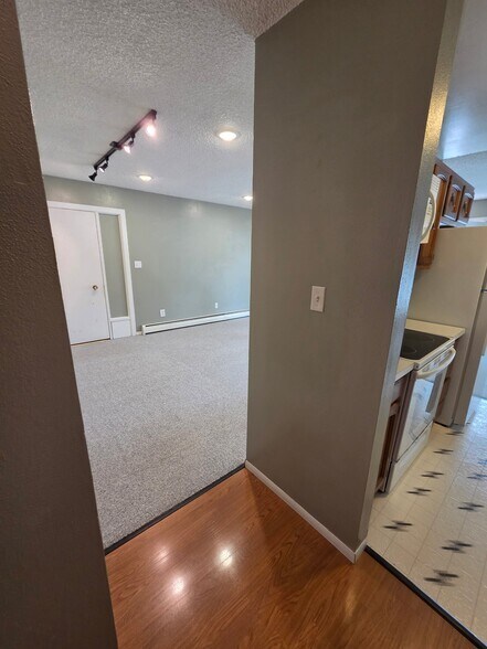 Building Photo - 5631 Renee Cir