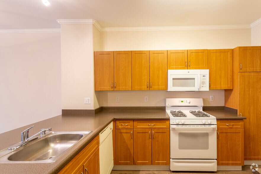 Mission Hills Commons 4021 Falcon St San Diego CA 92103 Apartment