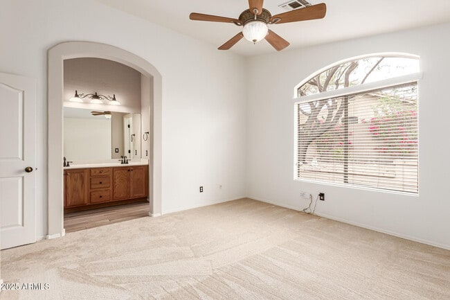 Building Photo - 10438 E Star of the Desert Dr