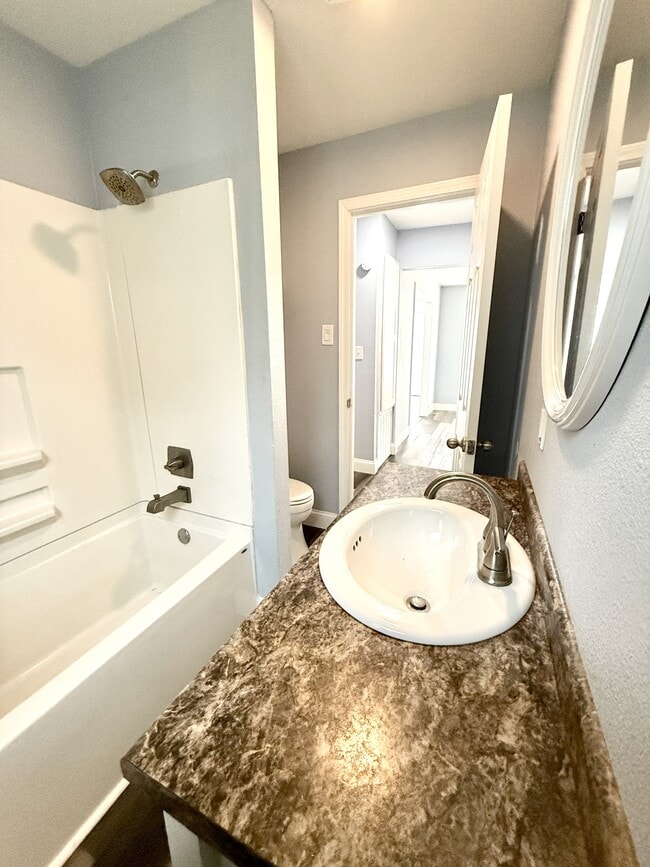 Building Photo - 1222 Hargrove St