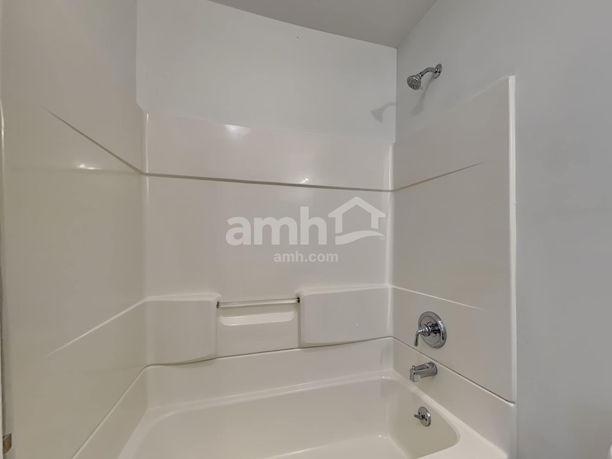 Building Photo - 19818 Madison Village Dr