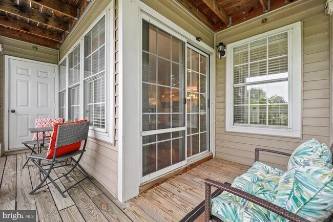 Building Photo - 8095 Lacy Dr