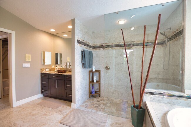 Building Photo - Luxury Home with Saltwater Heated Pool, Spa & Spectacular Golf Course Views, and includes Social ...