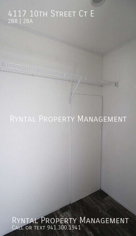 Building Photo - 4117 10th St Ct E