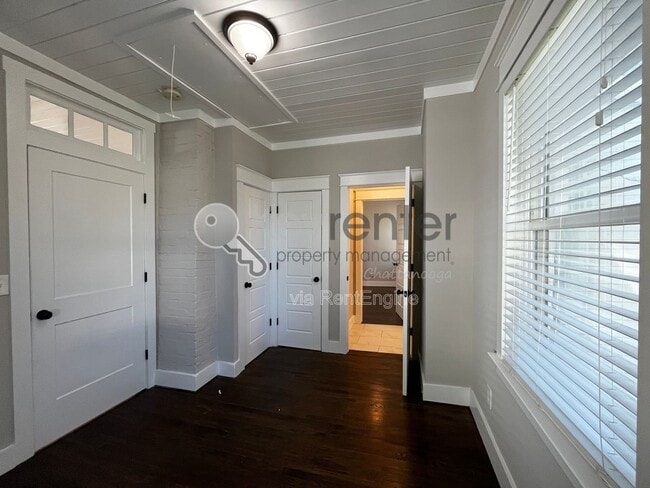 Building Photo - 405 Spears Ave