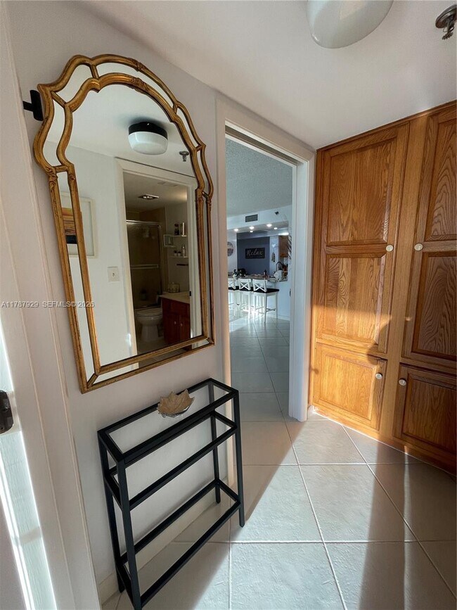 Building Photo - 5047 N Hwy A1A