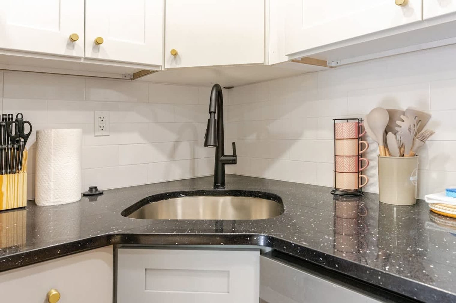 Building Photo - 1384 Ridge Ave