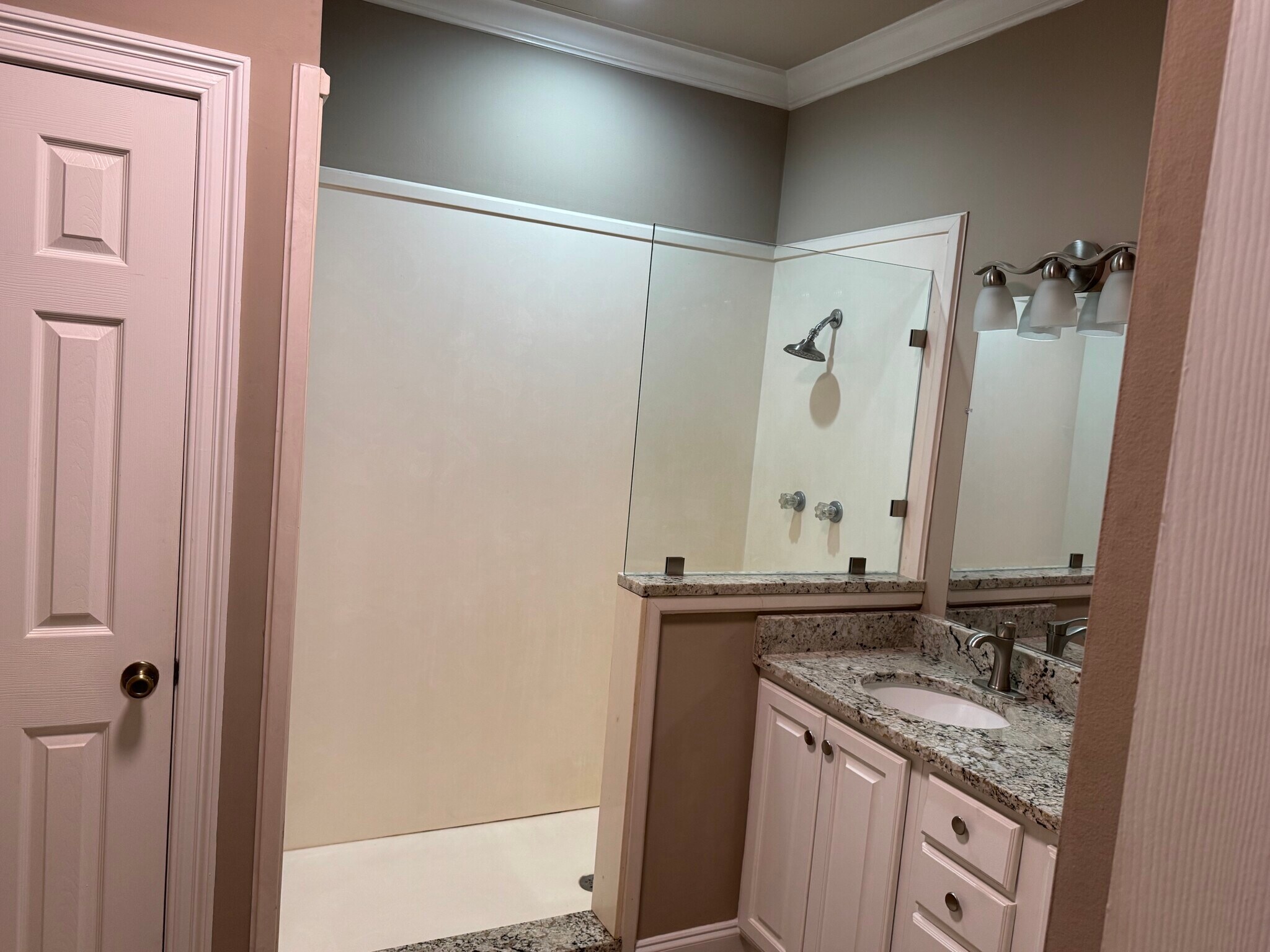 Building Photo - 72697 Diamondhead Dr N