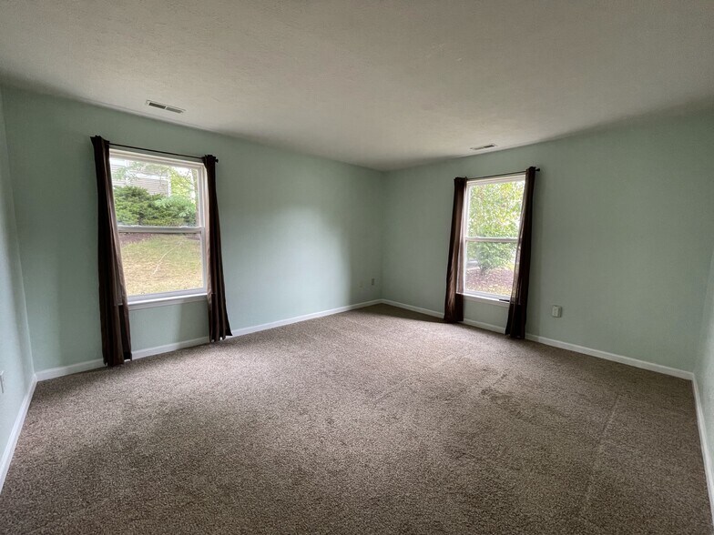 Building Photo - 1275 Millbrook Trl