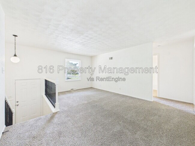 Building Photo - 2835 Tepee Ave