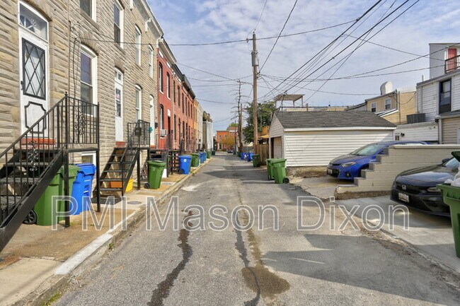 Building Photo - 18 N Patterson Park Ave