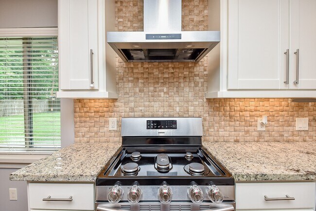 Building Photo - 5815 Dryad Dr