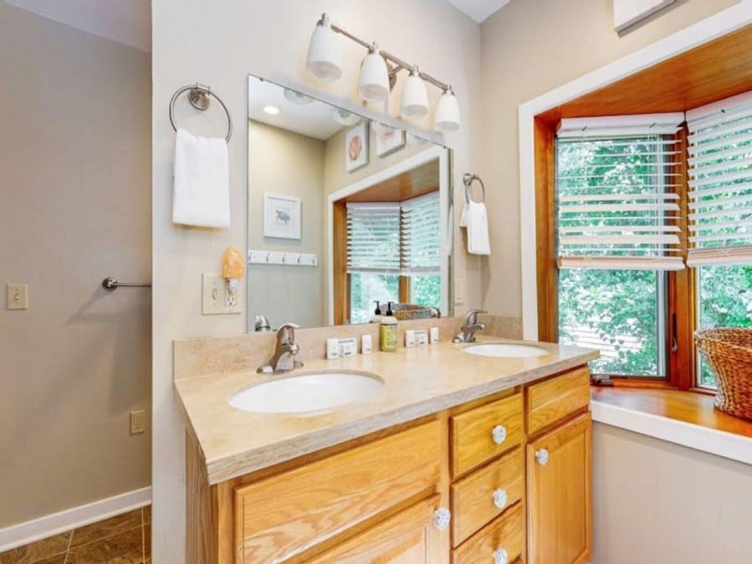 Building Photo - 26 Marley Way