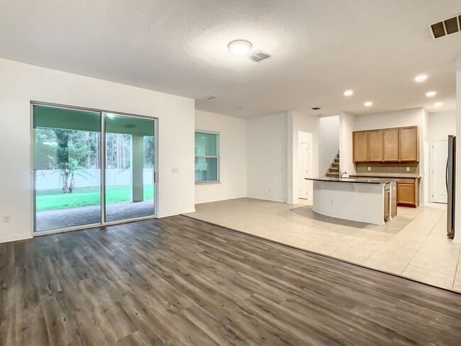 Building Photo - 5 Bedroom at Windstone at Heart of Winderm...