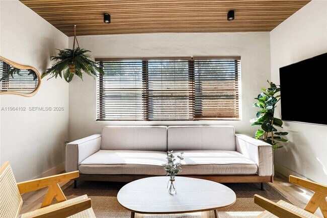 Building Photo - 1275 Marseille Dr