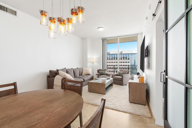 Building Photo - 550 Okeechobee Blvd