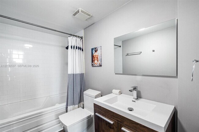 Building Photo - 690 SW 1st Ct