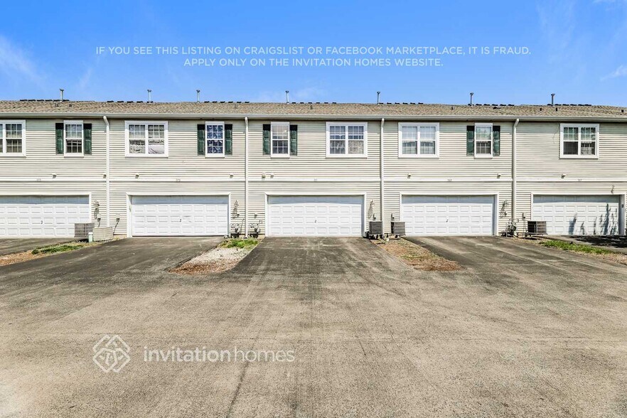 Building Photo - 271 Springbrook Trail S
