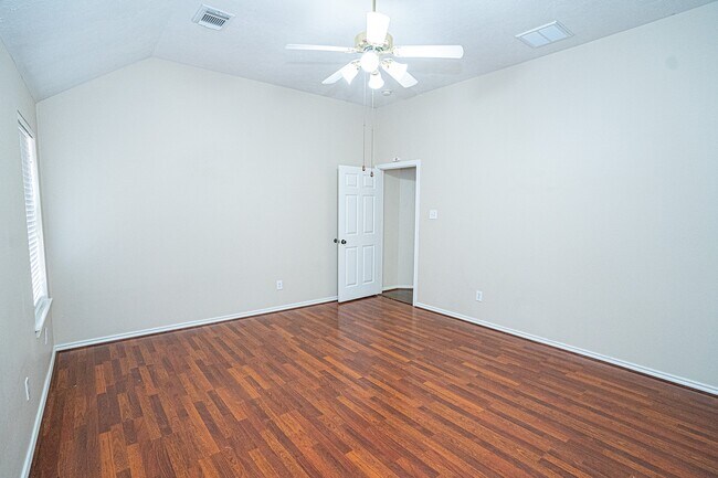 Building Photo - 23 N Merryweather Cir
