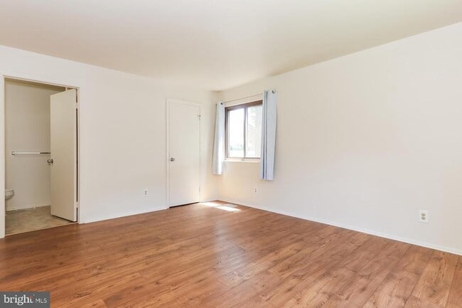 Building Photo - 1107 Woodhollow Dr