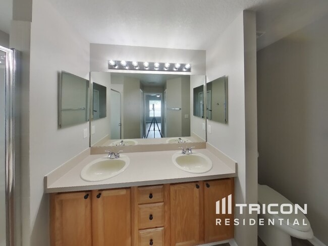 Building Photo - 13001 Fish Cove Dr