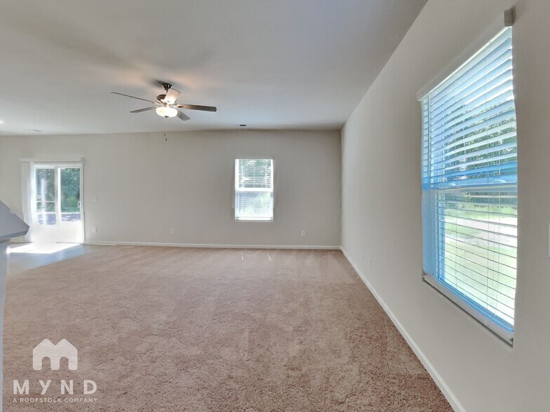 Building Photo - 184 Taverners Ln