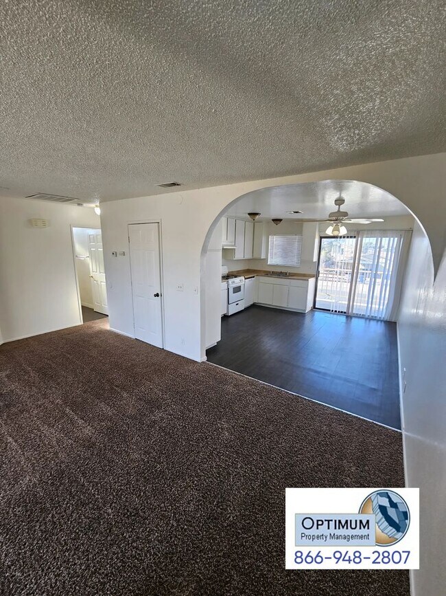 Building Photo - 15875 Green Hill Dr