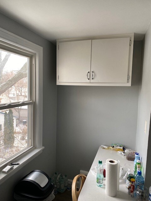 Building Photo - 820 S 114th St