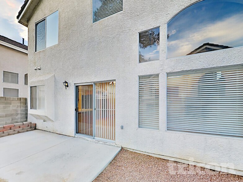 Building Photo - 6667 Whistling Swan Way