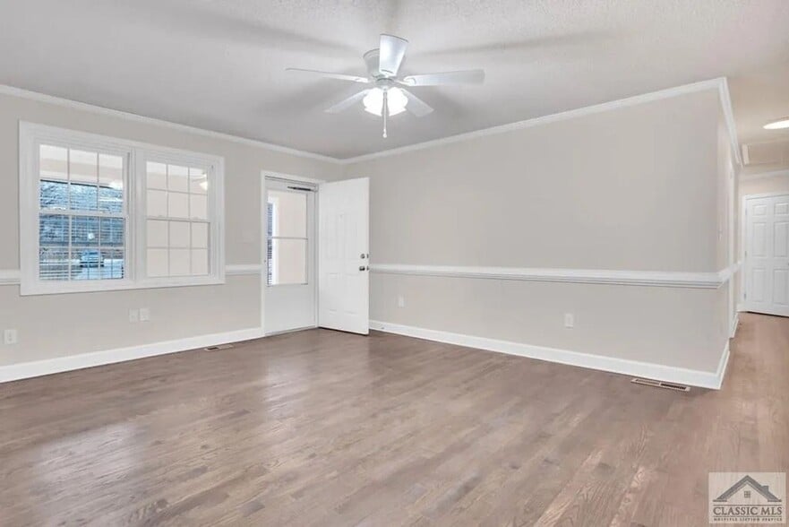 Building Photo - 155 Dwight Rd