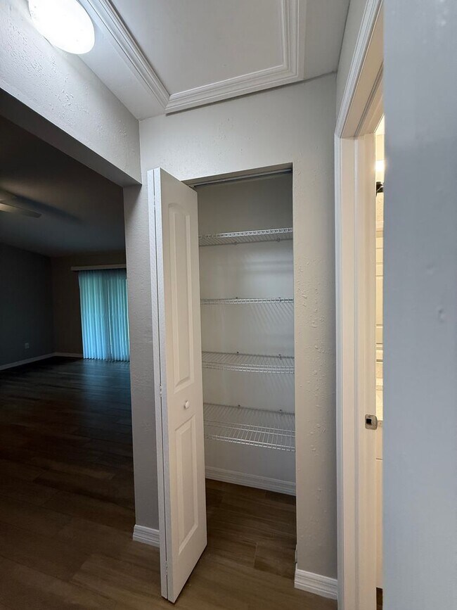 Building Photo - Duplex Unit For Rent In Port Charlotte