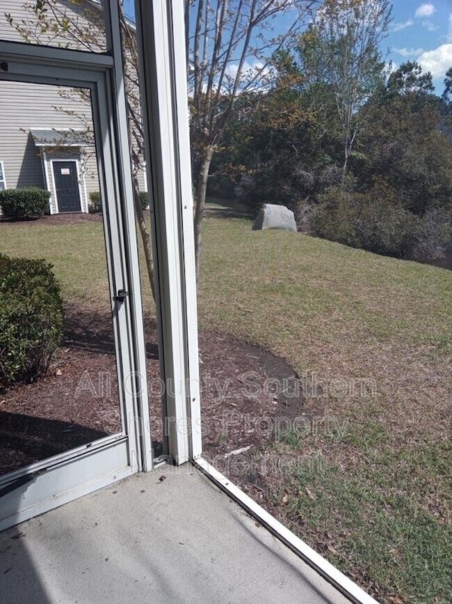 Building Photo - 113 Ashley Park Dr