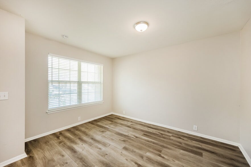 Building Photo - 3455 Blue Topaz